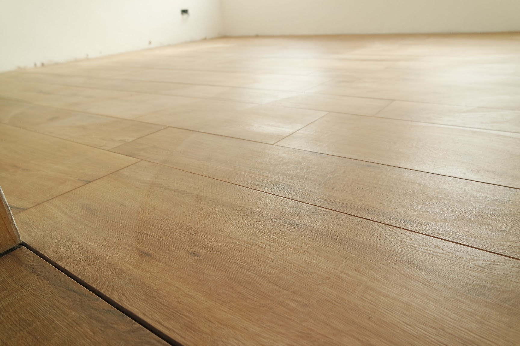 Posa pavimenti e rivestimenti mestre treviso Gres porcellanato effetto legno posa