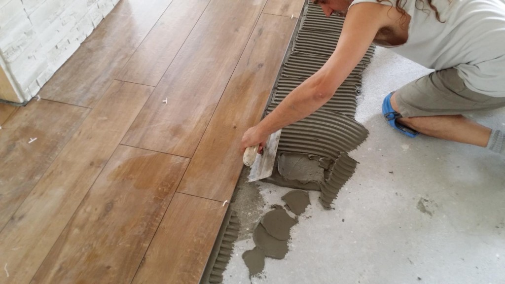 Posa pavimenti e rivestimenti mestre treviso Gres porcellanato effetto legno posa